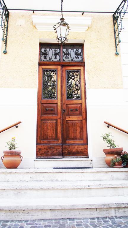 Aristocarli Bed & Breakfast Rome Exterior photo